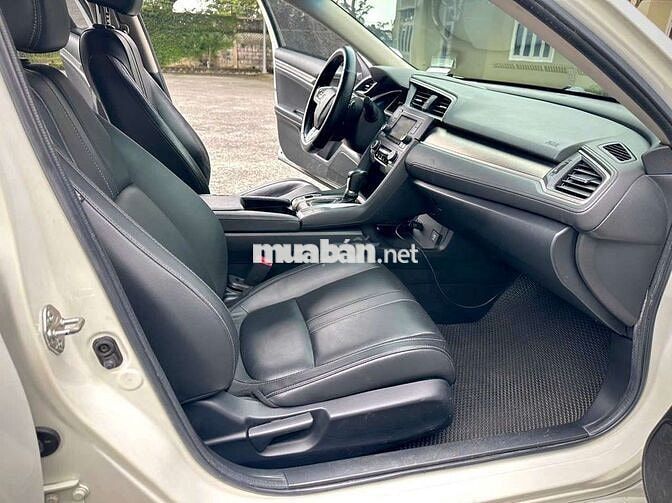 Honda Civic 1.8E 2018