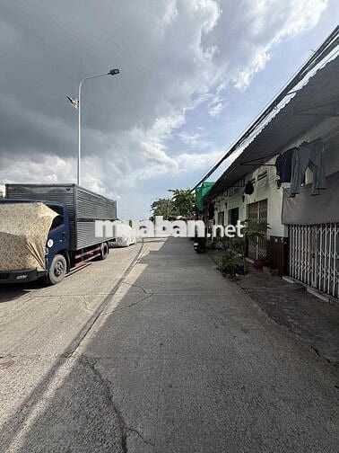 cần bán gấp 11 phòng trọ mặt tiền đường xe hơi thông Bình Hòa 24
