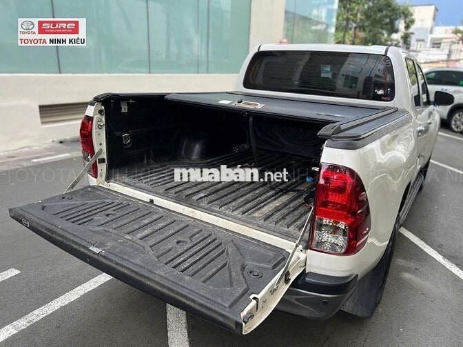 Toyota Hilux 2021 2.4AT 4x2 Trắng 73.000 km