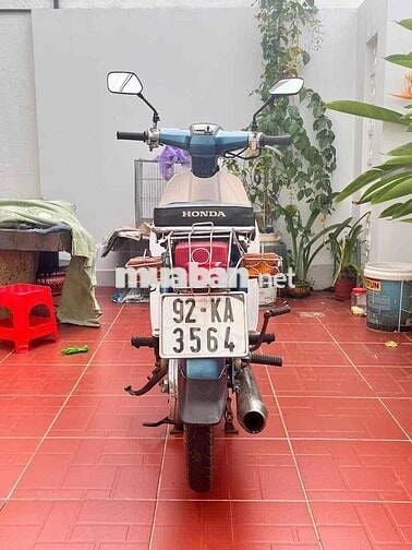 Honda Super Cub 50 Xanh trắng Cổ điển