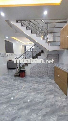 Bán nhà 4 x 10 đúc 1 lầu 2pn 2wc, giá 1 tỷ 680tr thương lượng
