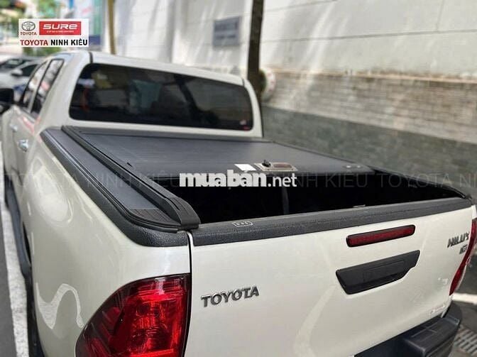 Toyota Hilux 2021 2.4AT 4x2 Trắng 73.000 km