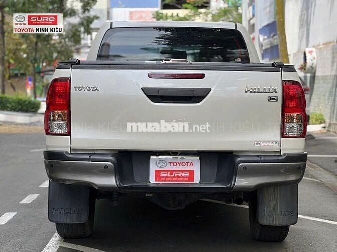 Toyota Hilux 2021 2.4AT 4x2 Trắng 73.000 km