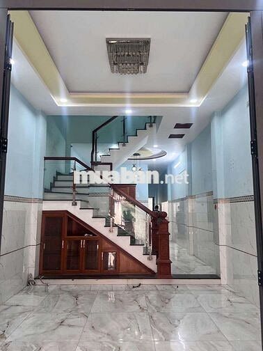 nhà gần ngã tư Gò Mây có nội thất 