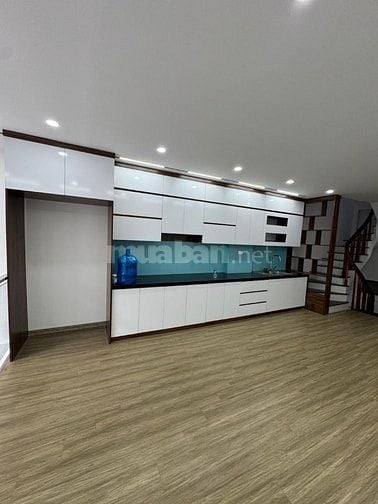 Bán nhà ngõ 29 Chu Huy Mân, Long Biên, 45m2, 6 tầng, thang máy, 9,5 tỷ