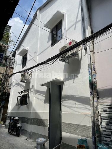 Bán nhà số 112/18 Ngô Gia Tự, F9 Q10 . DT: 4.5m x 8.5m, trệt, lầu, 2PN