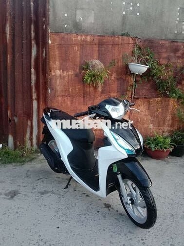Honda Vision 2015 Đen trắng