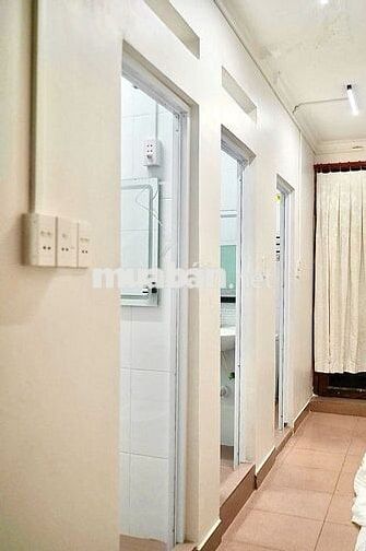 Cho thuê căn hộ dịch vụ mặt tiền đường Lạc Long Quân