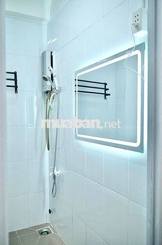 Cho thuê căn hộ dịch vụ mặt tiền đường Lạc Long Quân