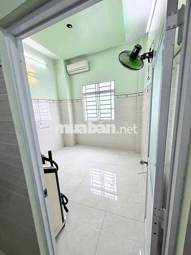 Nhà Tân Hòa Đông [3x7, 3lau, 2pn, 2toilet] sẵn 2 máy lạnh mới