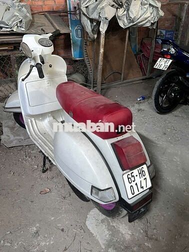 Piaggio Vespa PX Trắng Hợp pháp