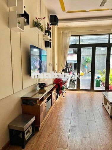 Cho Thuê Nhà 1 Trệt 3 Lầu 4PN Mặt Tiền Đường Số Phường Tân Quy
