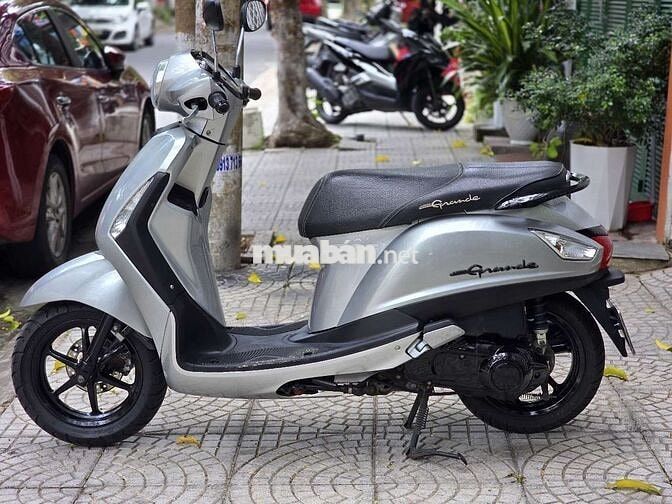 Yamaha Grande Phun xăng điện tử Xám