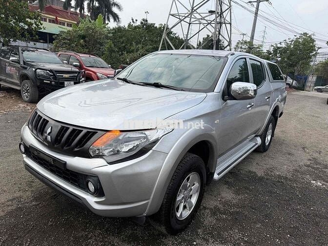 Mitsubishi Triton Bạc 2017 MT 1 cầu