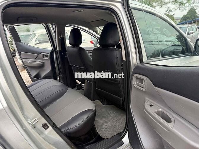 Mitsubishi Triton Bạc 2017 MT 1 cầu