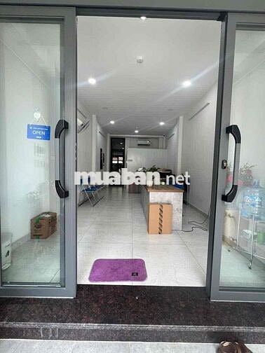 Cho thuê Mặt bằng trệt MT 193 Cô Giang P Cầu Ông Lãnh Q1