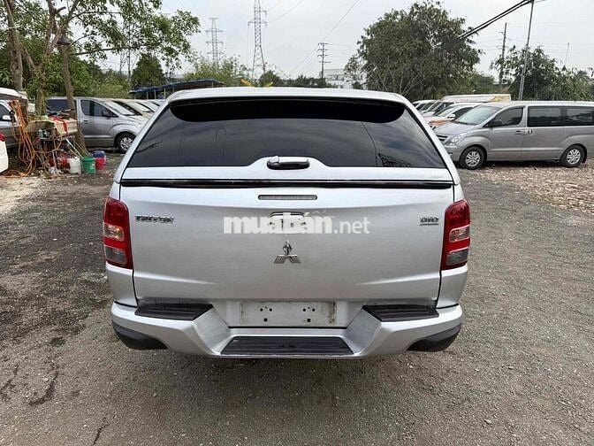 Mitsubishi Triton Bạc 2017 MT 1 cầu
