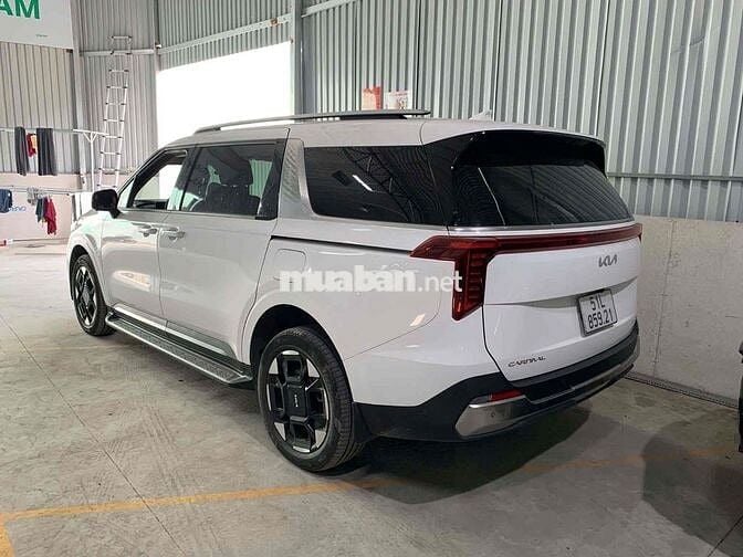 Kia Carnival Signature Dầu 37.000 km Trắng