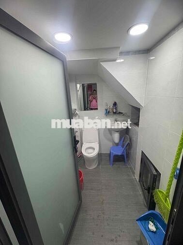 Cho thuê Mặt bằng trệt MT 193 Cô Giang P Cầu Ông Lãnh Q1
