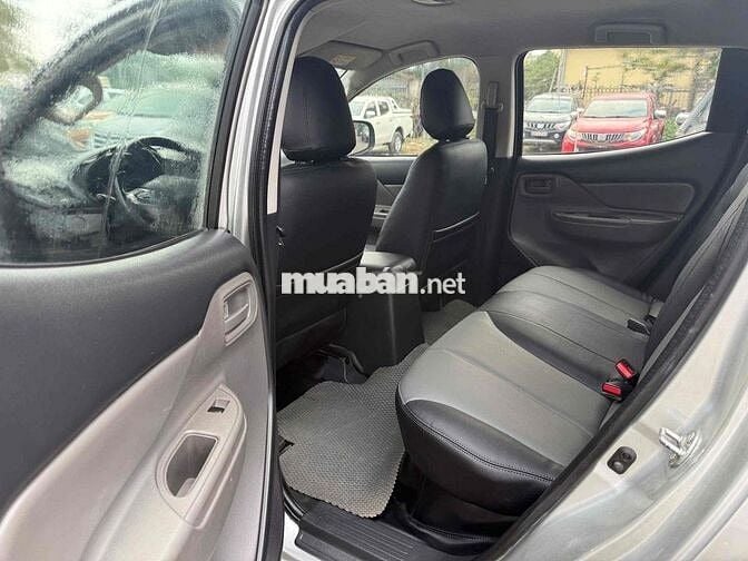 Mitsubishi Triton Bạc 2017 MT 1 cầu