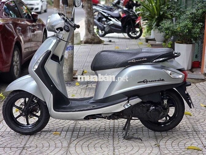 Yamaha Grande Phun xăng điện tử Xám