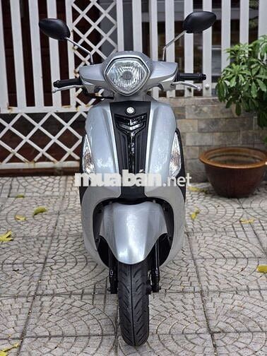 Yamaha Grande Phun xăng điện tử Xám