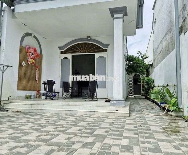 BIỆT THỰ SÂN VƯỜN 180M2 SÂN ĐẬU OTO 2PN ĐƯỜNG 8 GẦN CẦU VƯỢT LINH XUÂN