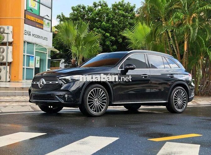 Mercedes-Benz GLC300 4Matic All New 2023 cực đẹp