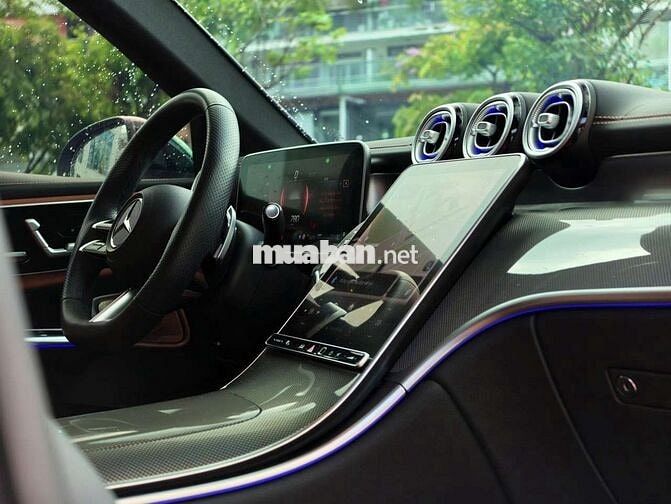 Mercedes-Benz GLC300 4Matic All New 2023 cực đẹp
