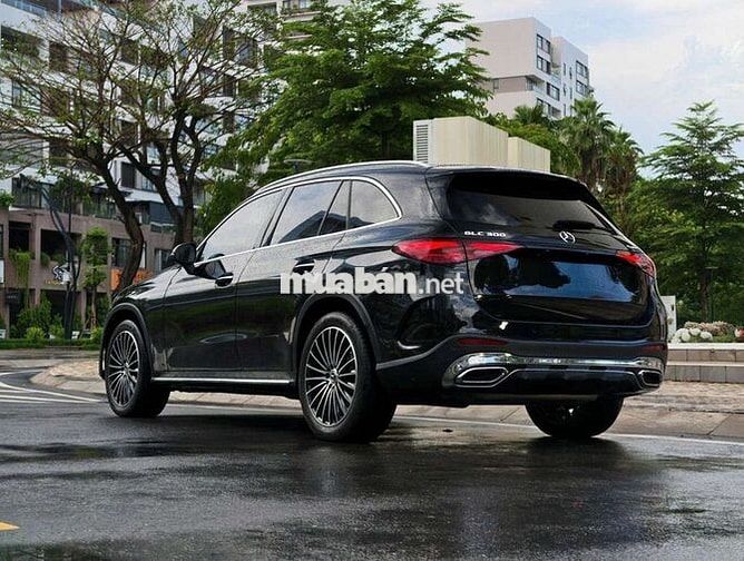Mercedes-Benz GLC300 4Matic All New 2023 cực đẹp