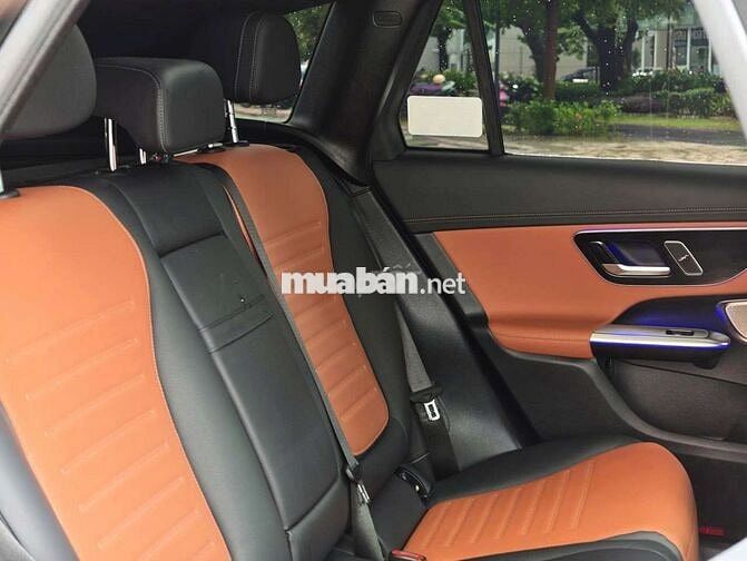 Mercedes-Benz GLC300 4Matic All New 2023 cực đẹp