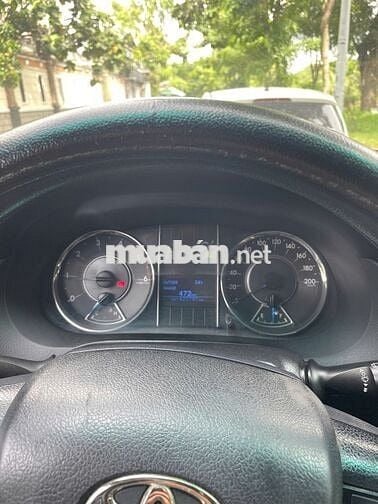 Bán 2 xe Toyota Fortuner & 1 xe Ford Transit 10chỗ