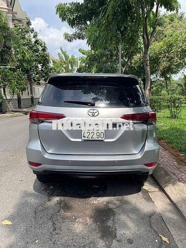 Bán 2 xe Toyota Fortuner & 1 xe Ford Transit 10chỗ