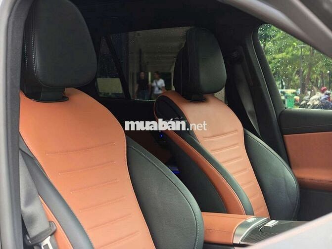 Mercedes-Benz GLC300 4Matic All New 2023 cực đẹp