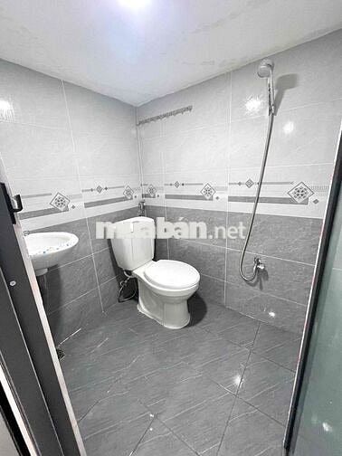 Phòng trọ mới tinh duplex , ban công