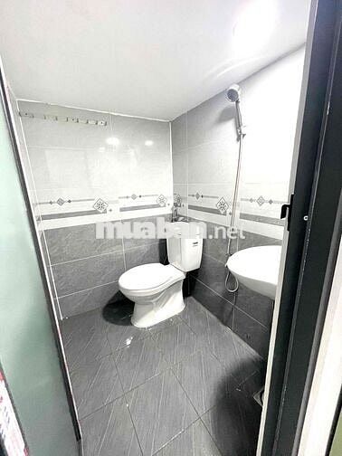 Phòng trọ mới tinh duplex , ban công