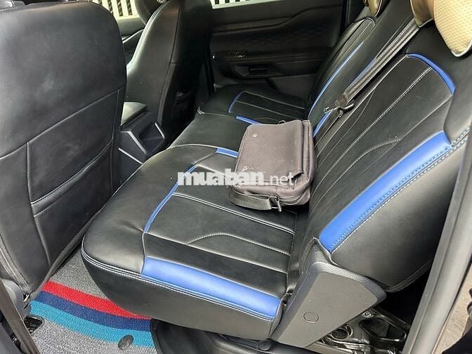 Ford Ranger XLS AT 2.0L 4x2 2025 lướt