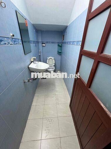 Cần cho thuê nhà hx tải 4.5x14m 1 lầu 2pn 2wc nhà mới 10tr tháng