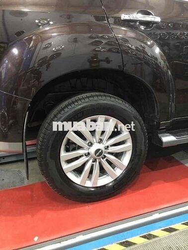 Isuzu Mu-X 2019 Dầu 47062 km Nâu