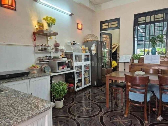 Lịch bay định cư đến gần. Chủ cần bán gấp nhà nguyễn xí -6m*20m