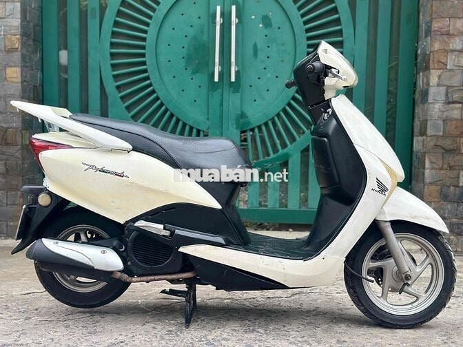 Honda SCR Trắng