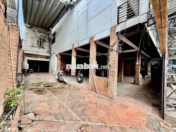 MT Đặng Nguyên Cẩn, P Phú Lâm, Quận 6, 20x25m, 3 tầng, giá 99tr TL