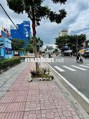 MT Đặng Nguyên Cẩn, P Phú Lâm, Quận 6, 20x25m, 3 tầng, giá 99tr TL