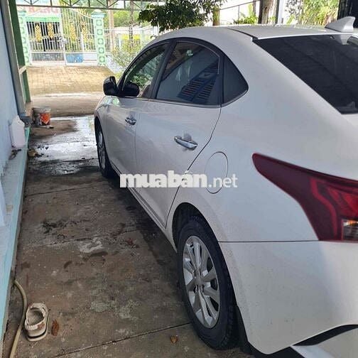 Hyundai Accent Trắng 2023 odo81.449 km