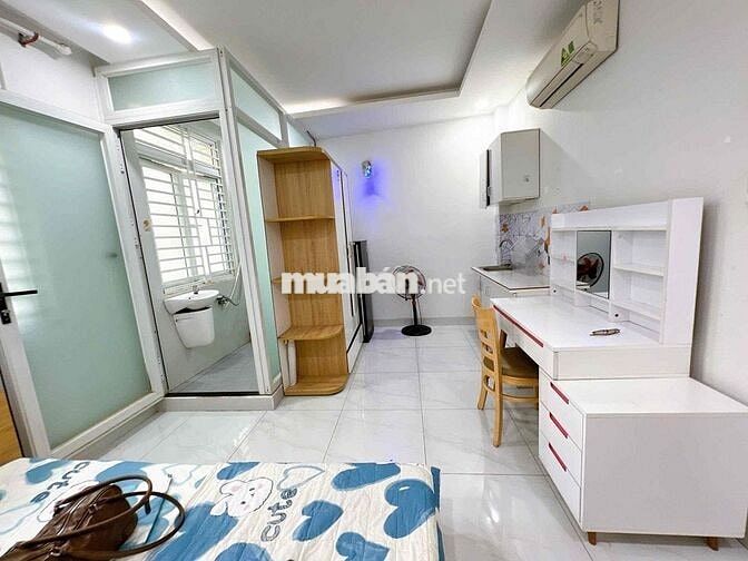 CHO THUÊ PHAN XÍCH LONG-  STUDIO FULL NT-  CỬA SỔ TRỜI- THANG MÁY