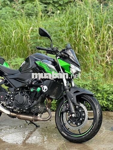 Kawasaki Z400 
