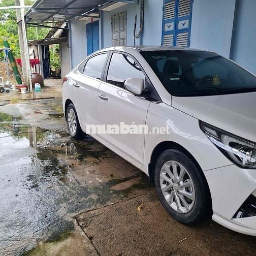 Hyundai Accent Trắng 2023 odo81.449 km