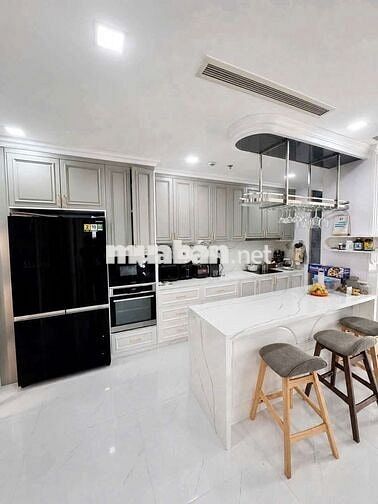 CHO THUÊ CĂN GÓC 4PN, 188M2, PARK 2, VINHOMES CENTRAL PARK, BÌNH THẠNH