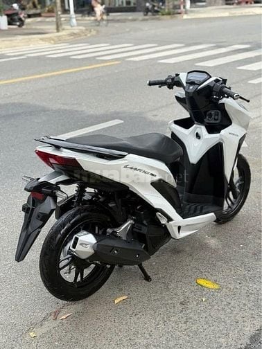 Vario 150 2022 Trắng, còn mới, có hỗ trợ góp 