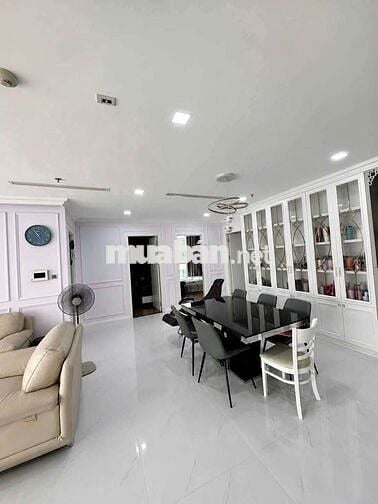 CHO THUÊ CĂN GÓC 4PN, 188M2, PARK 2, VINHOMES CENTRAL PARK, BÌNH THẠNH